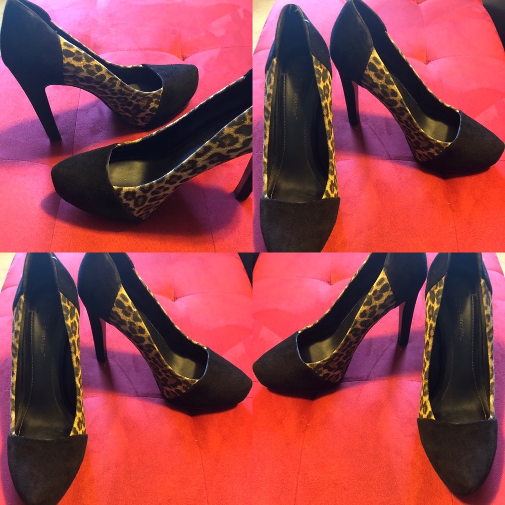 Suede Pumps